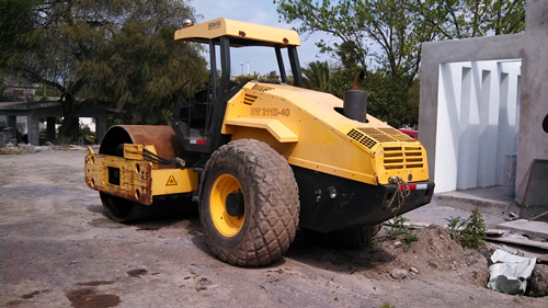 Renta de Compactador Vibratorio Bomag en Durango